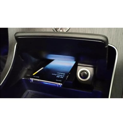 Mercedes W205 Kablosuz Şarj Ünitesi Cihazı Standı C Serisi