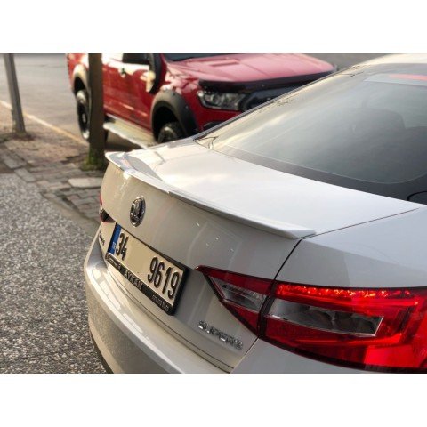 Skoda Super B Bagaj Üstü Spoiler 2015+