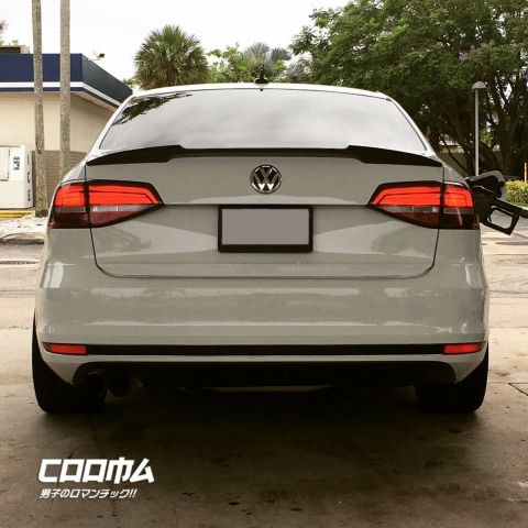 Volkswagen Jetta M4 Spoiler Bagaj Üstü Piano Black Yarasa Model