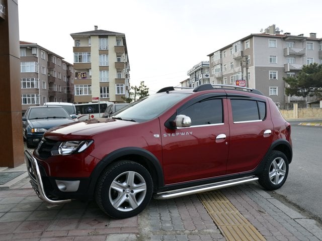 Dacia Sandero Ayna Kapağı Kromu Nikelaj 2008-2012