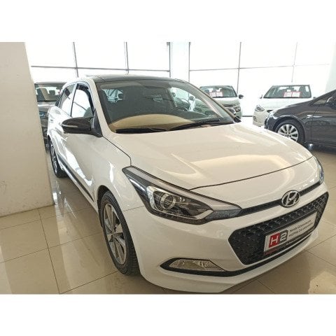 Hyundai i20 Sinyalli Yarasa Ayna Kapağı Batman Parlak Siyah Piano Black