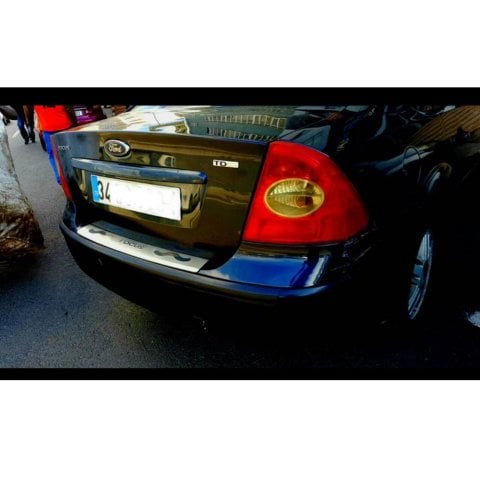 Ford Focus Arka Tampon Üstü Kromu Nikelaj 2005 -2010