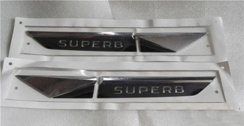 Skoda Superb Çamurluk Bıçağı Logosu Arması