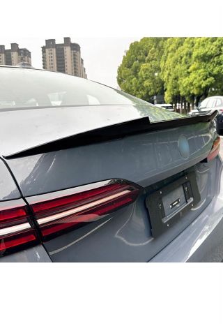 BMW 5 Serisi G60 G68 i5 Uyumlu M4 Yarasa Pianoblack Spoiler