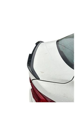Fiat Egea  Bagaj Üstü Yarasa Pianoblack Spoiler