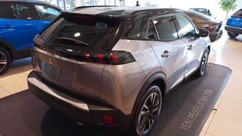 Peugeot 2008 Bagaj Üst Kromu Nikelajı 2020-2021