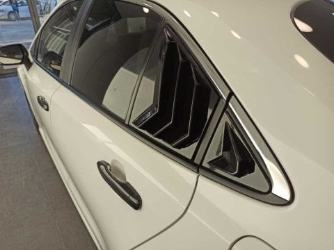 Toyota Corolla Kelebek Cam Kaplama Vizörü Parlak Siyah 2019+