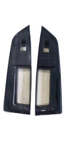 Volkswagen Golf 8 İç Kapı Düğme Kaplaması Parlak Siyah