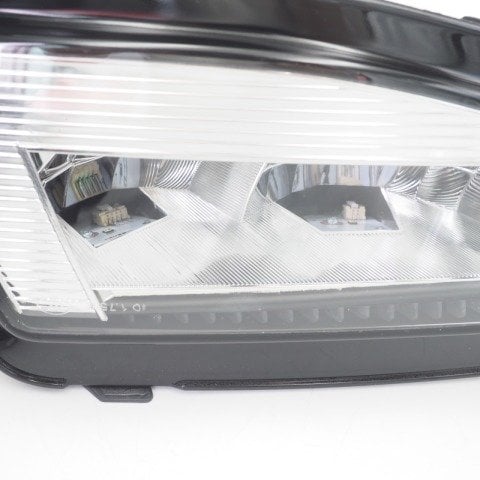 Volkswagen Passat B8.5 Sis Farı Lambası Ledli Oem Tip 2020 Sonrası