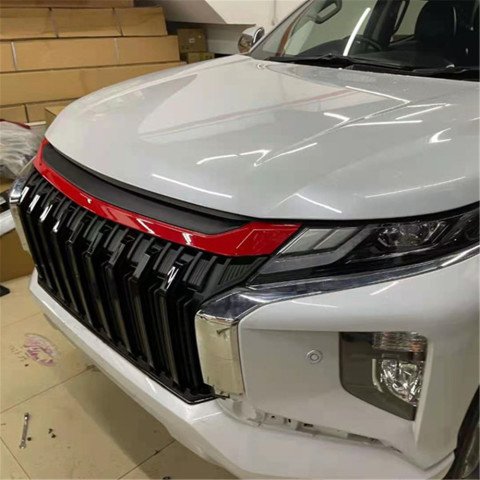 Mitsubishi L200 Ön Panjur Izgara Kırmızı Çizgili Siyah 2019-2021 Arası