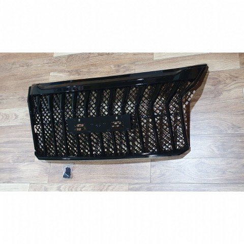 Mitsubishi L200 Ön Panjur Izgara Siyah Çizgili 2019-2021 Arası