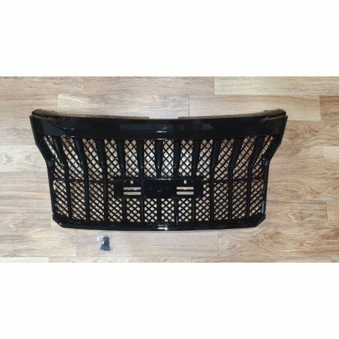 Mitsubishi L200 Ön Panjur Izgara Siyah Çizgili 2019-2021 Arası