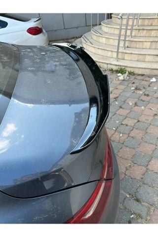 Renault Megane 4 Spoiler  Piano Black