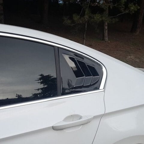 Volkswagen Passat B8 Kelebek Cam Kaplama Vizörü Parlak Siyah
